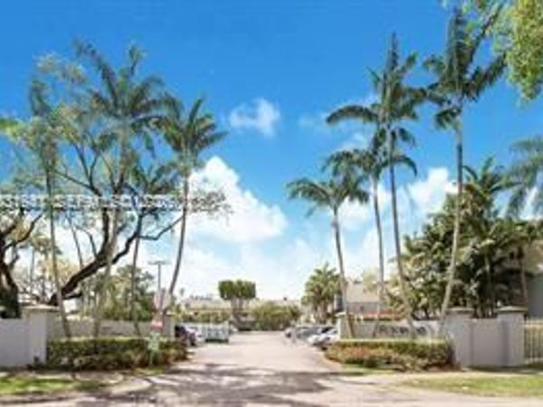 4600 SW 67 Ave , Unit 107, Miami, FL 33155