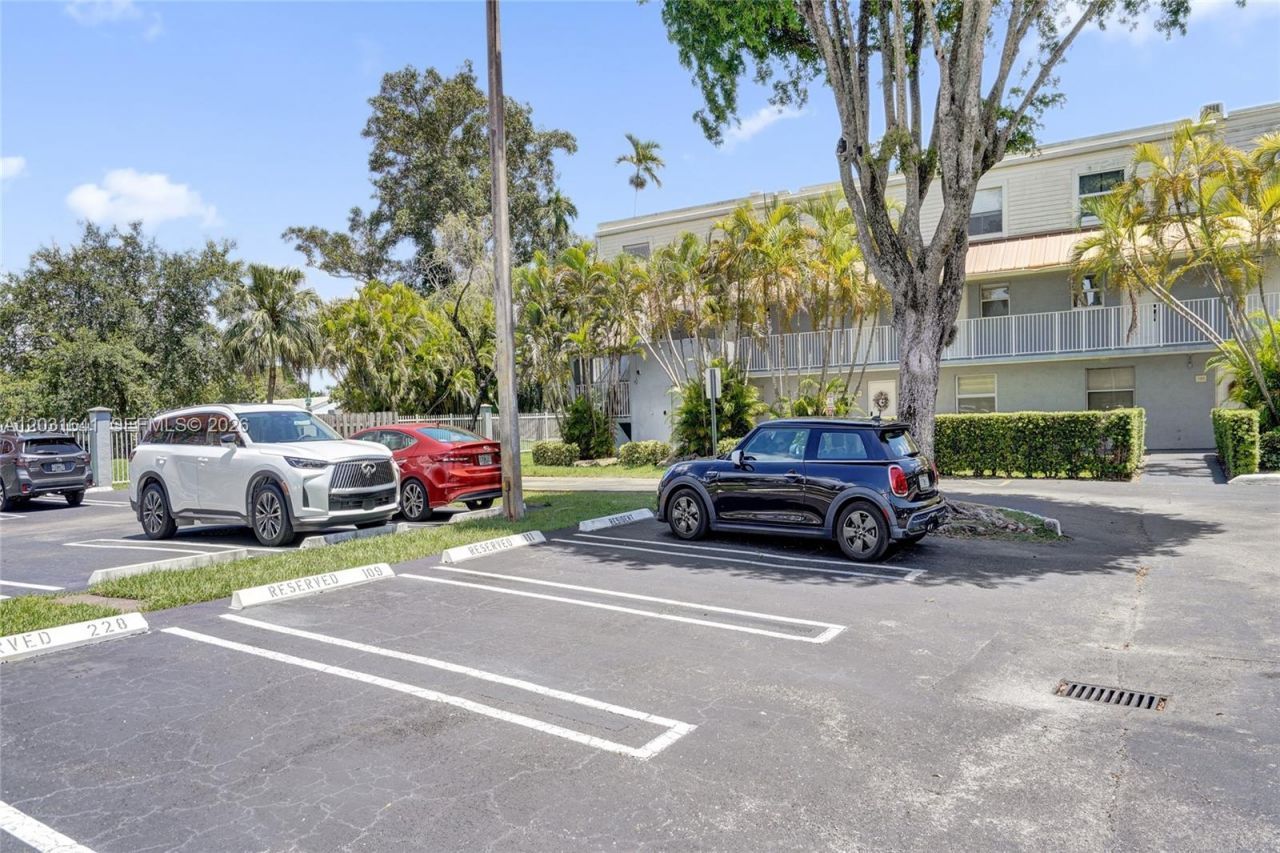 4600 SW 67 Ave , Unit 107, Miami, FL 33155 Photo