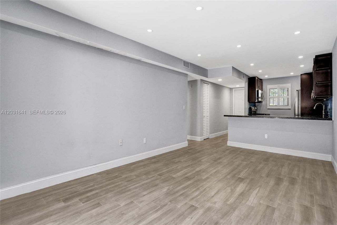 4600 SW 67 Ave , Unit 107, Miami, FL 33155 Photo
