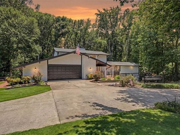 3595 Canon Creek Drive , Cumming, GA 30041