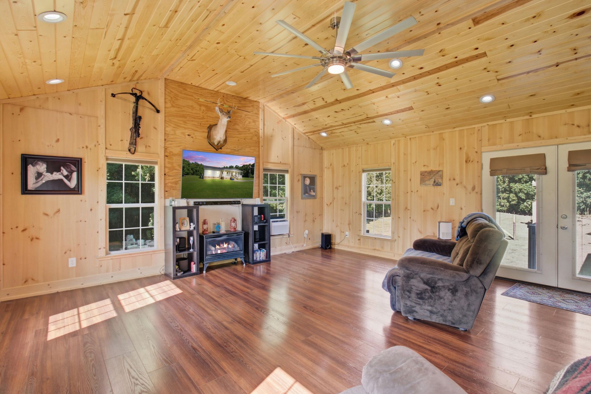 120 Godfrey Lane Photo 21