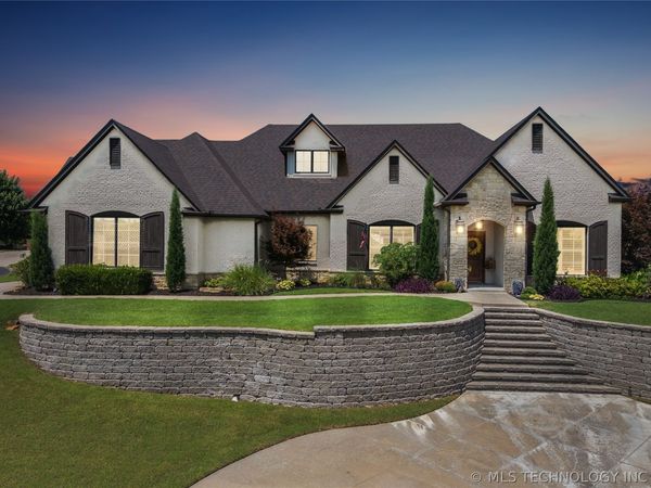 580 Lakeview Circle , Sapulpa, OK 74066