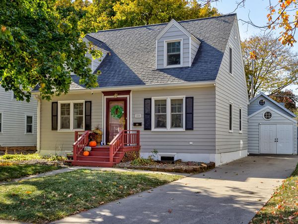 1225 Harding Avenue, Ames, IA 50010