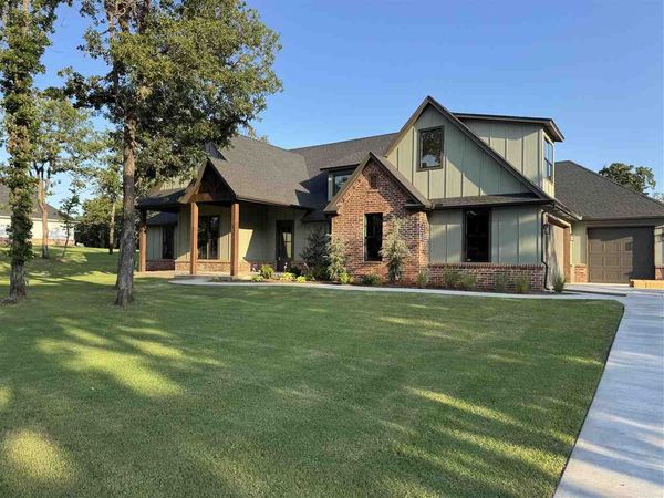 21188 Reserve Cir, Harrah, OK 73045
