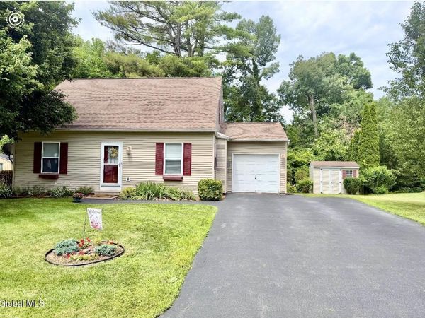 97 Trinity Place, Selkirk, NY 12158