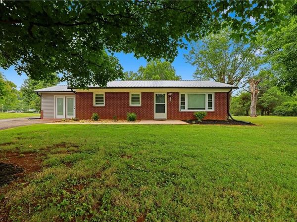 400 John Mcgrady Road, North Wilkesboro, NC 28659