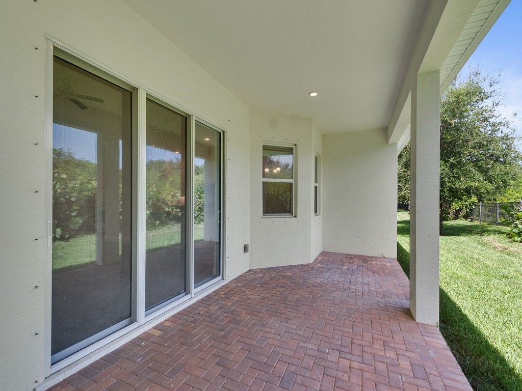 2545 Saint Lucia Circle, Vero Beach, FL 32967 Photo