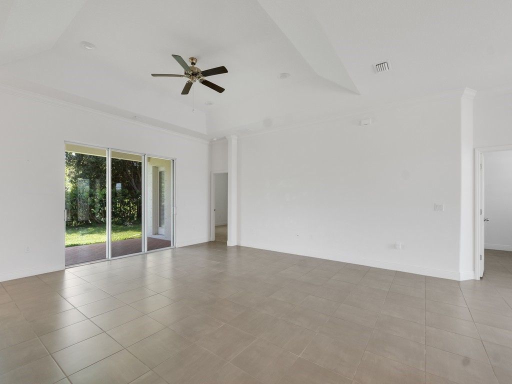 2545 Saint Lucia Circle, Vero Beach, FL 32967 Photo