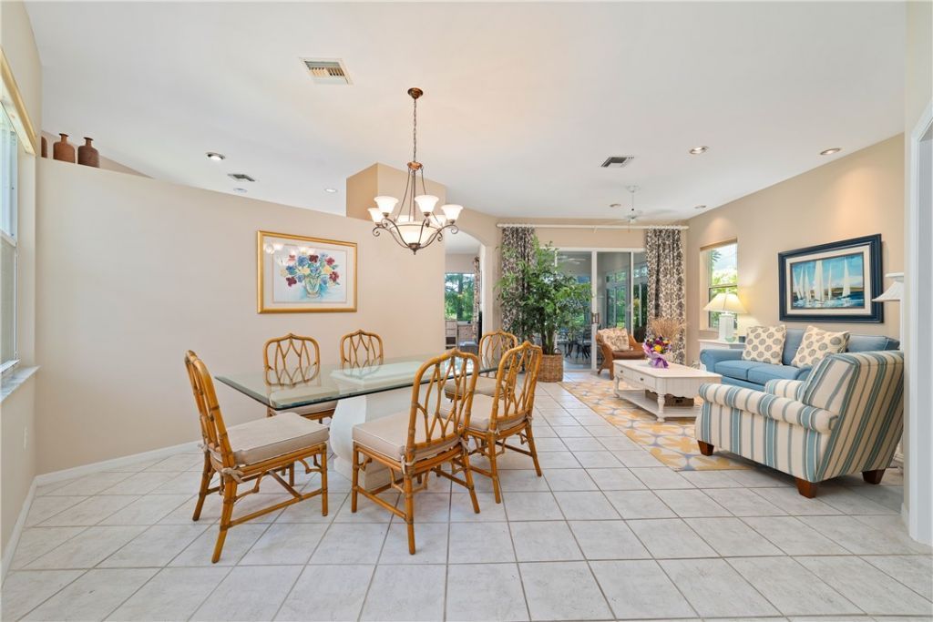 1726 Victoria Circle, Vero Beach, FL 32967 Photo