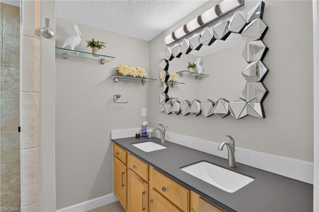 3340 N Key Dr, Unit 7, North Fort Myers, FL 33903 Photo