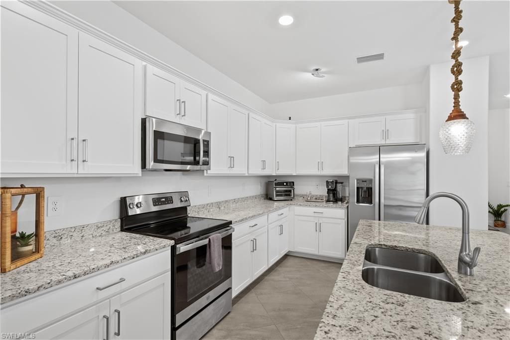 3390 Weston Manor Dr, Alva, FL 33920 Photo