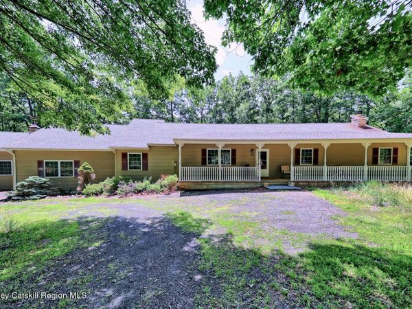 38 Walnut Drive, Round Top, NY 12473