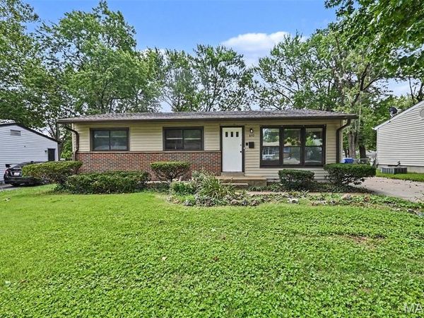 850 Campion Lane, Florissant, MO 63031