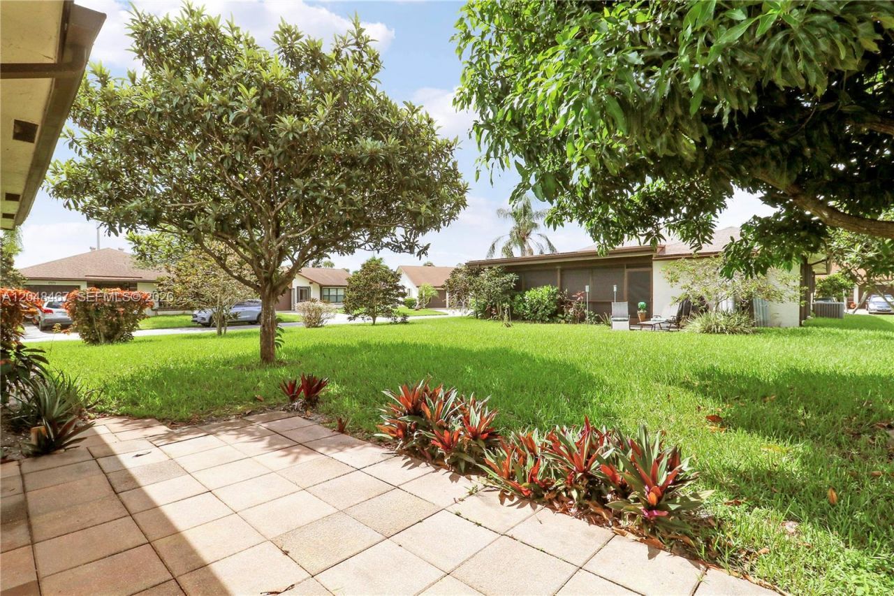 3449 Shadow Wood Dr , Greenacres, FL 33463 Photo