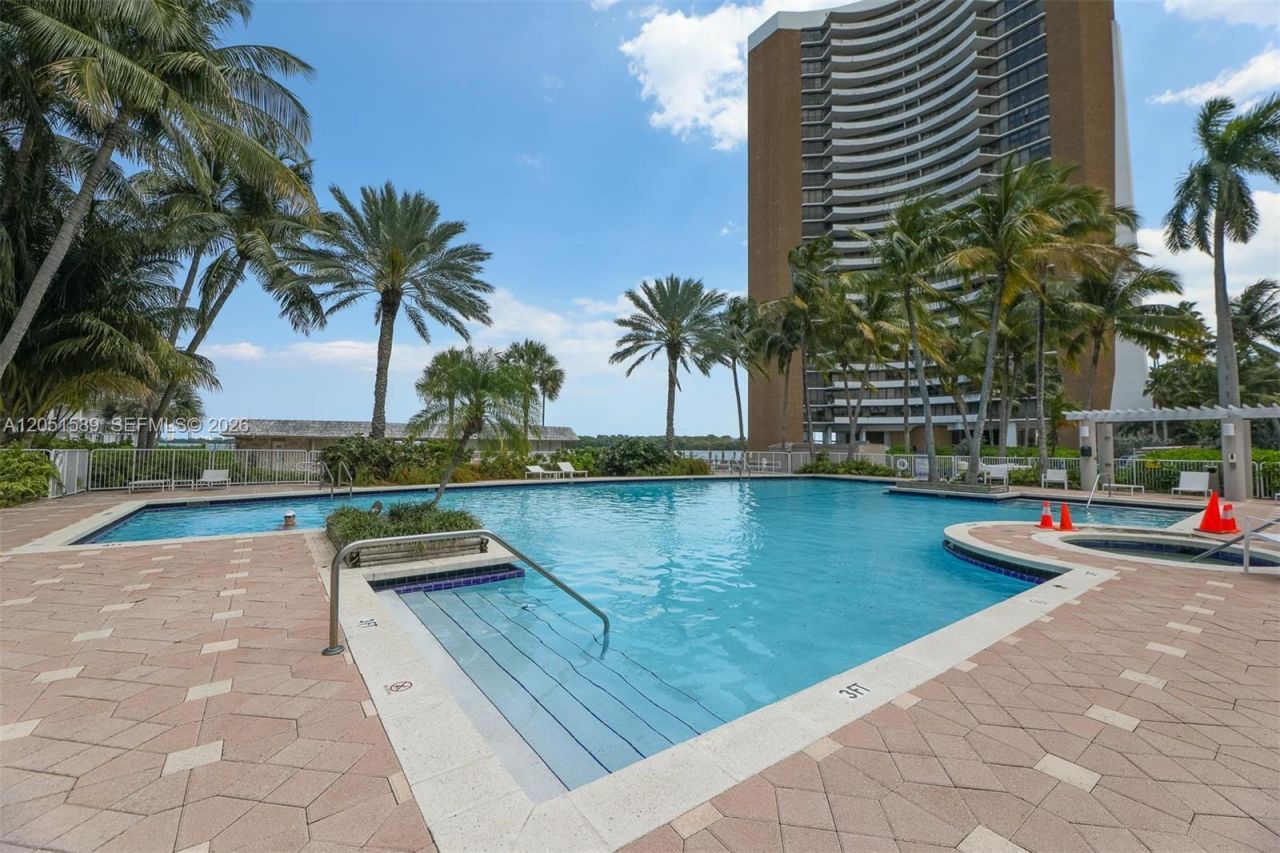 770 NE 69th St , Unit 1C, Miami, FL 33138 Photo