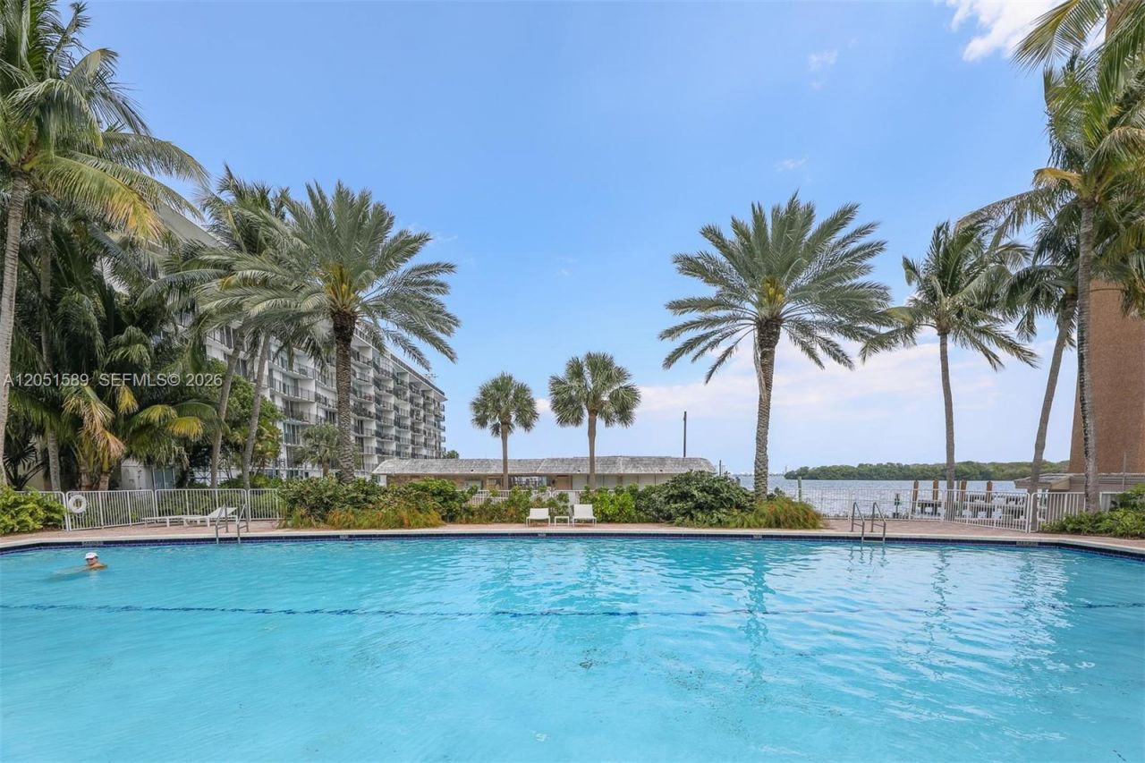 770 NE 69th St , Unit 1C, Miami, FL 33138 Photo
