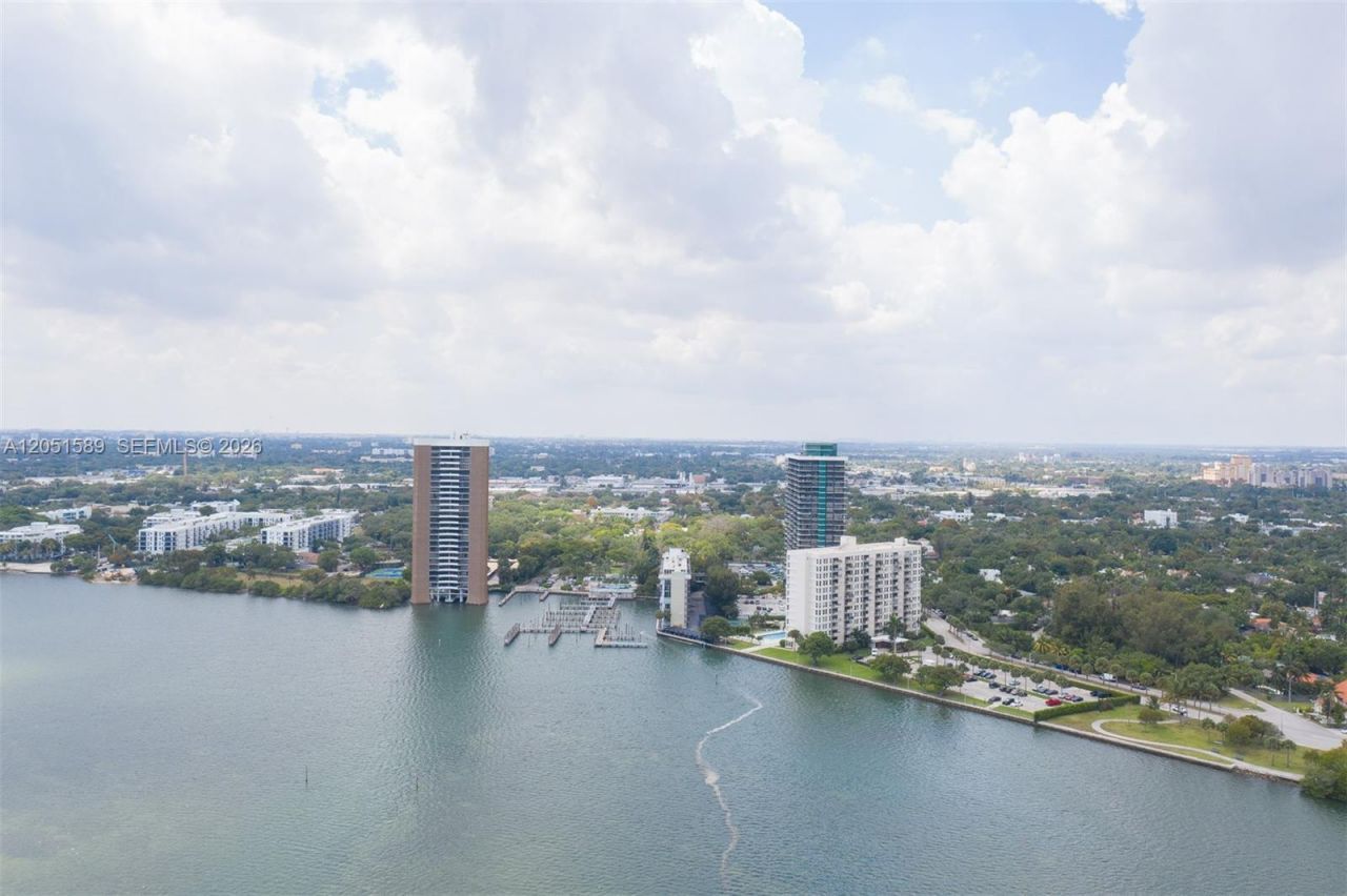 770 NE 69th St , Unit 1C, Miami, FL 33138 Photo