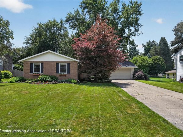 1625 Pebblestone Drive, Okemos, MI 48864