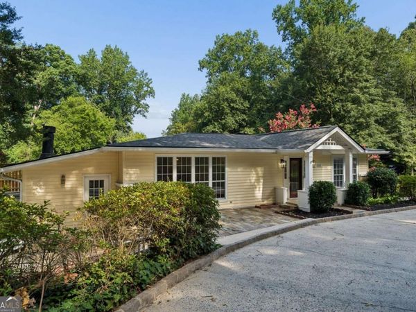 1055 Lee Circle NE, Atlanta, GA 30324