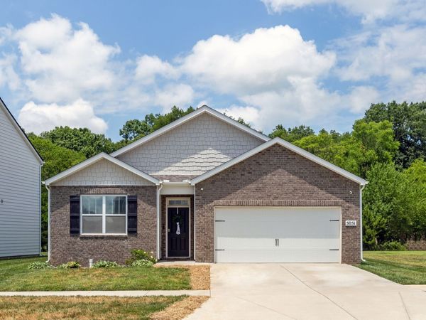 5051 Hunters Village Dr, Lebanon, TN 37087