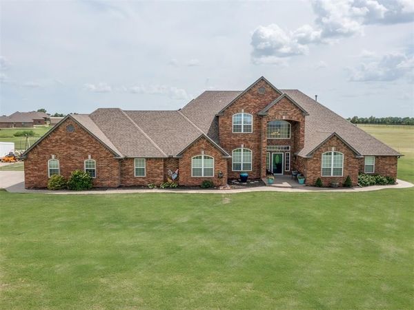 921 Hannah Dr , Tuttle, OK 73089