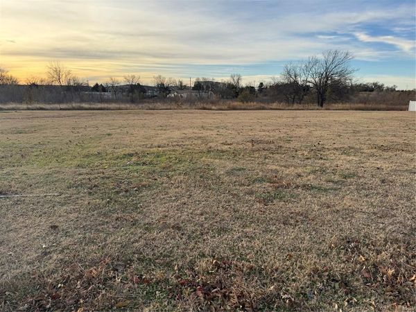 1404 Coffey Drive, Perry, OK 73077
