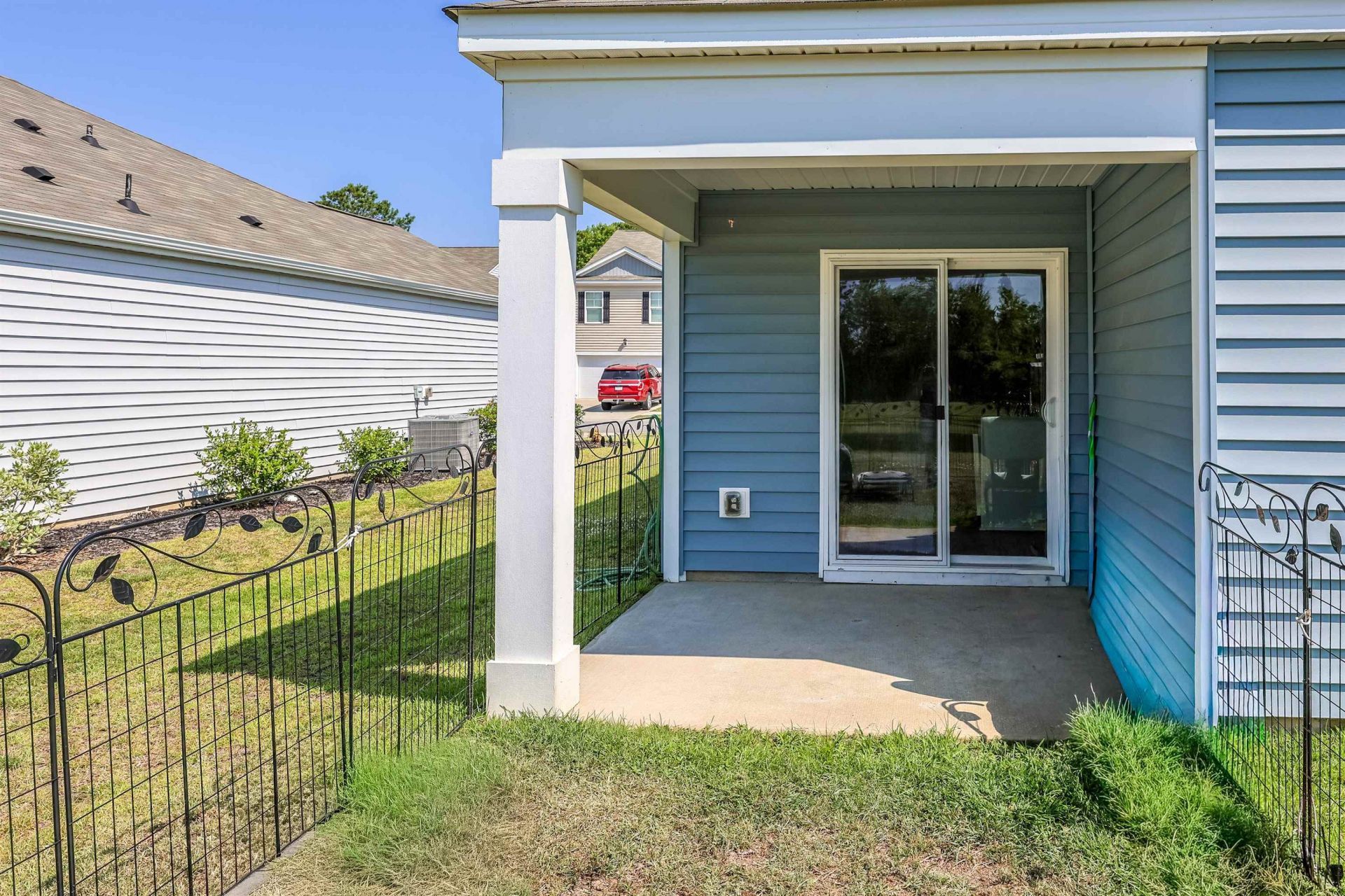 305 Woodcross Court  Photo 26