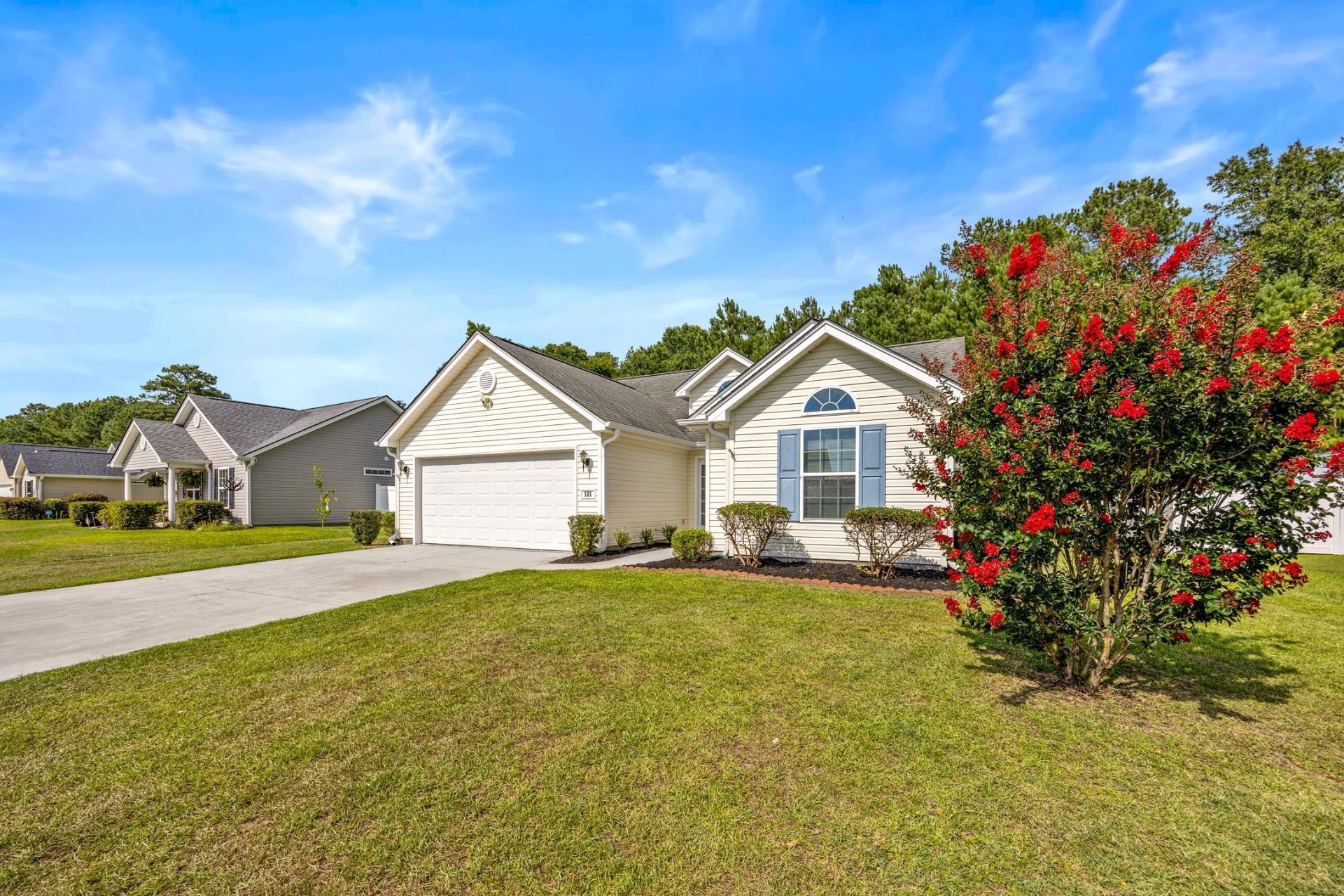 121 Emily Springs Dr. Photo 2