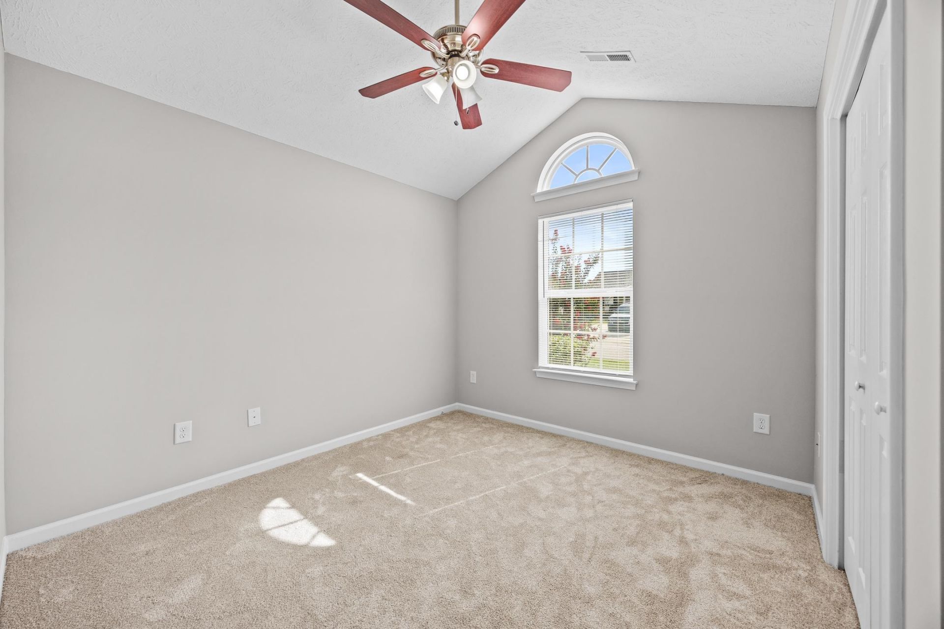 121 Emily Springs Dr. Photo 21