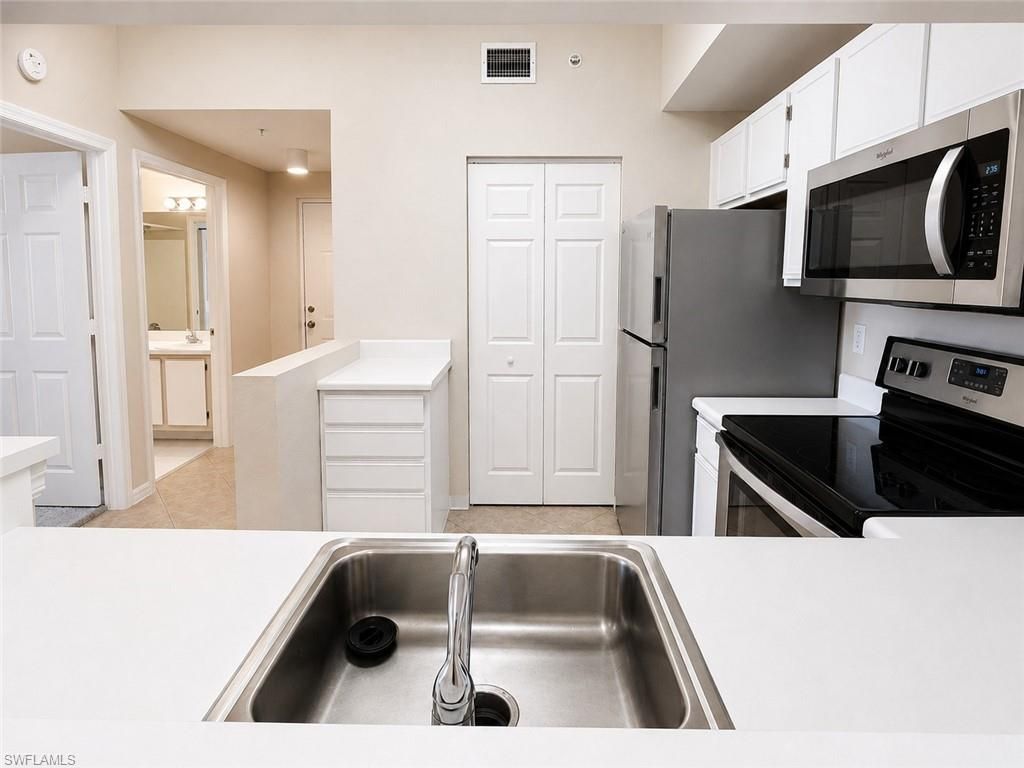 6490 Aragon Way, Unit 303, Fort Myers, FL 33966 Photo