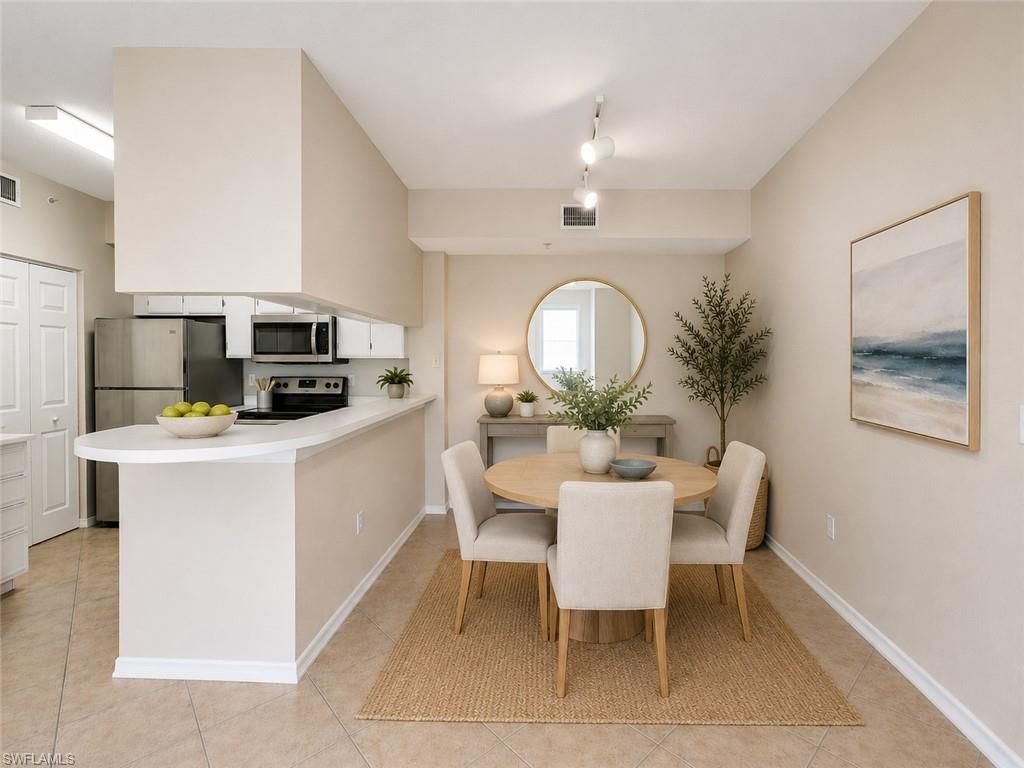 6490 Aragon Way, Unit 303, Fort Myers, FL 33966 Photo