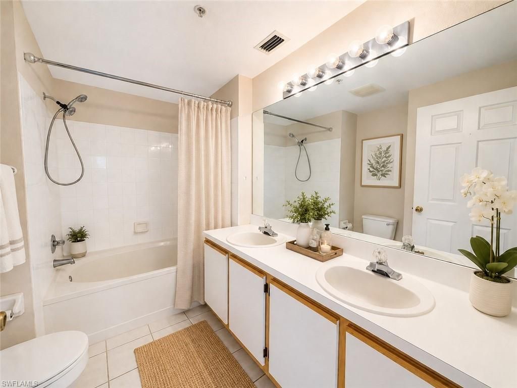 6490 Aragon Way, Unit 303, Fort Myers, FL 33966 Photo