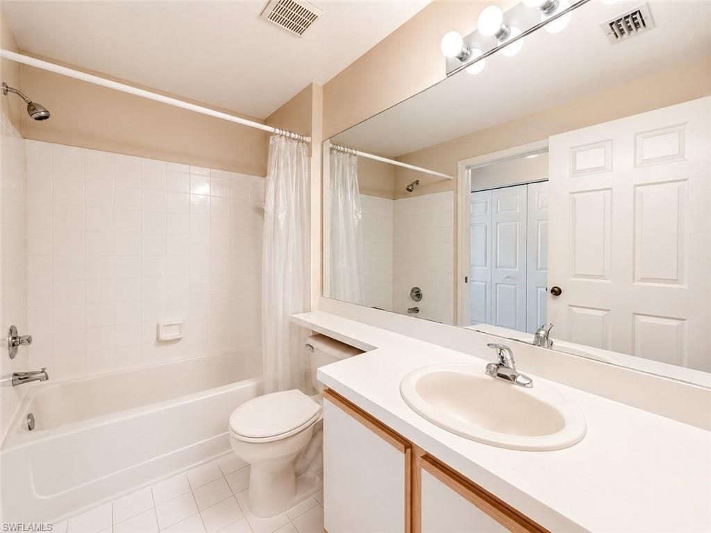 6490 Aragon Way, Unit 303, Fort Myers, FL 33966 Photo
