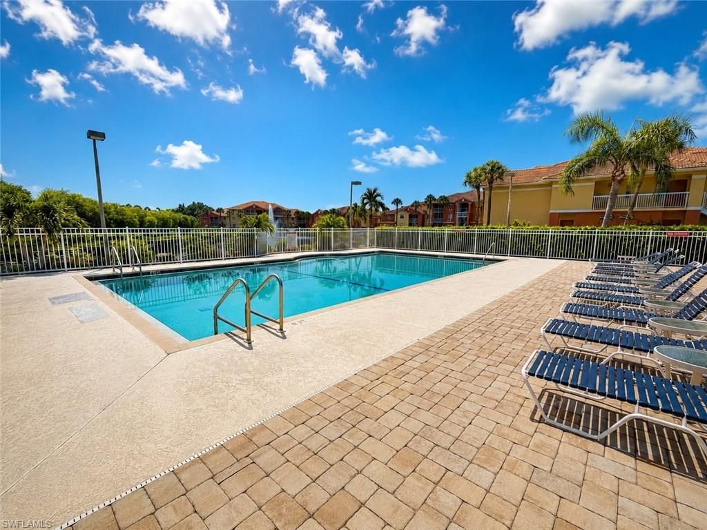 6490 Aragon Way, Unit 303, Fort Myers, FL 33966 Photo