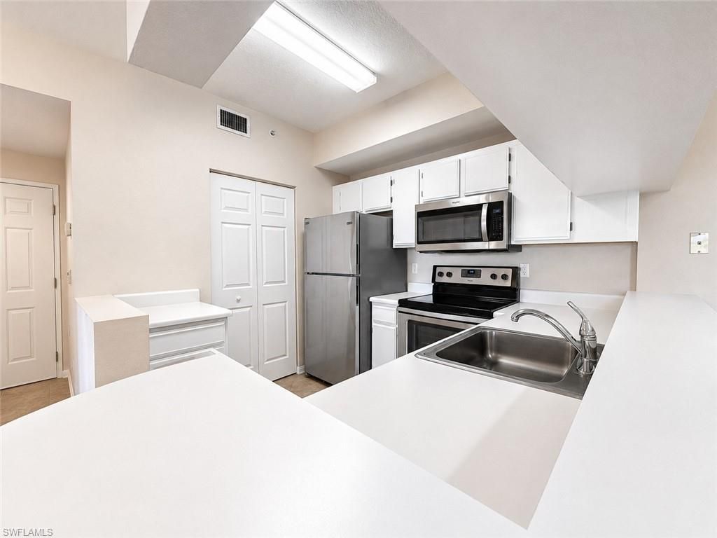 6490 Aragon Way, Unit 303, Fort Myers, FL 33966 Photo