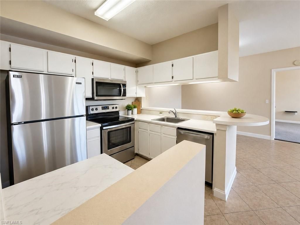 6490 Aragon Way, Unit 303, Fort Myers, FL 33966 Photo
