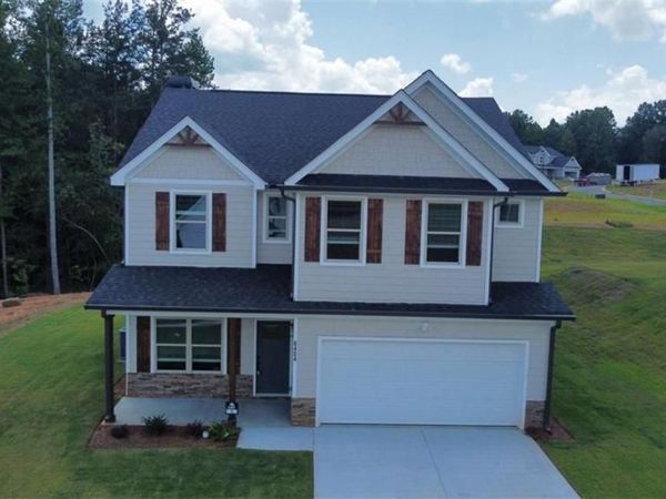 6454 Plantation Station Dr , Lula, GA 30554