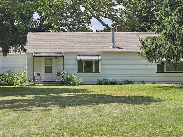2335 N 33rd Street, Galesburg, MI 49053