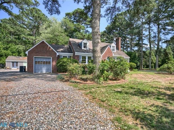 1326 Cricket Hill Road , Hudgins, VA 23076