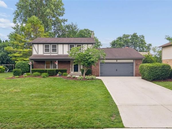 33143 Oak Hollow Street, Farmington Hills, MI 48334