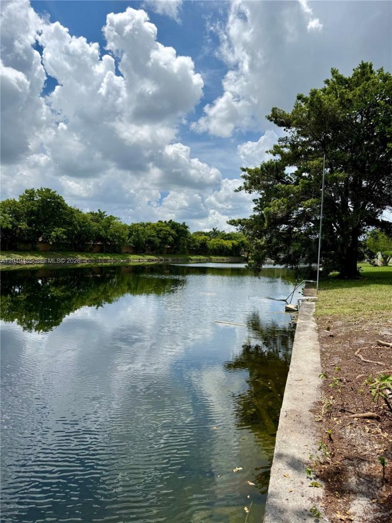 7008 NW 89th Ave , Tamarac, FL 33321 Photo