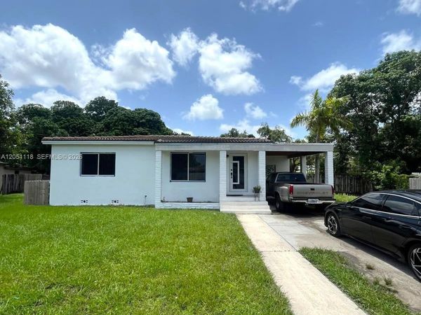 14965 NW River Dr , Miami, FL 33167