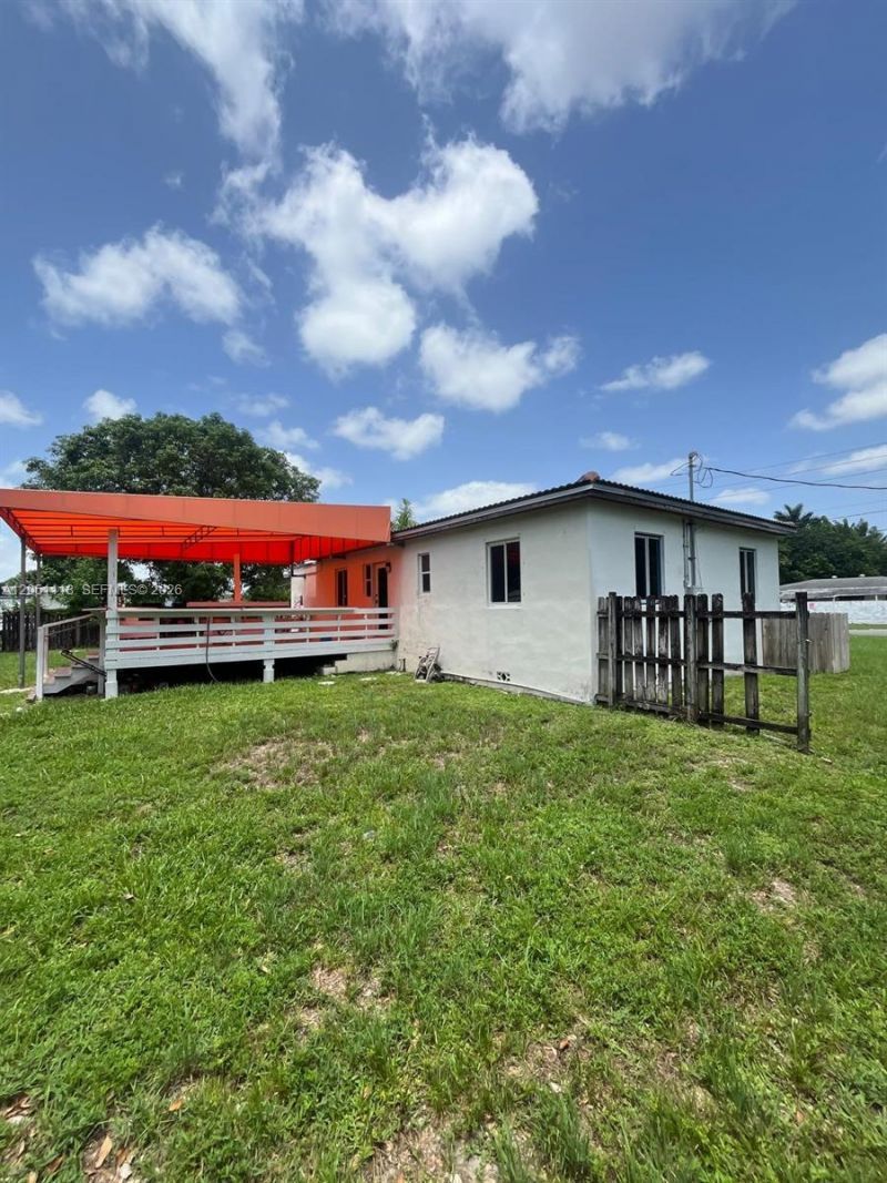 14965 NW S River Dr, Miami, FL 33167 Photo