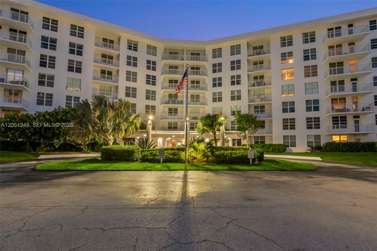 2851 S Ocean Blvd, Unit 4M, Boca Raton, FL 33432 Photo