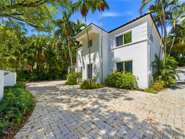 5824 Alton Rd, Miami Beach, FL 33140