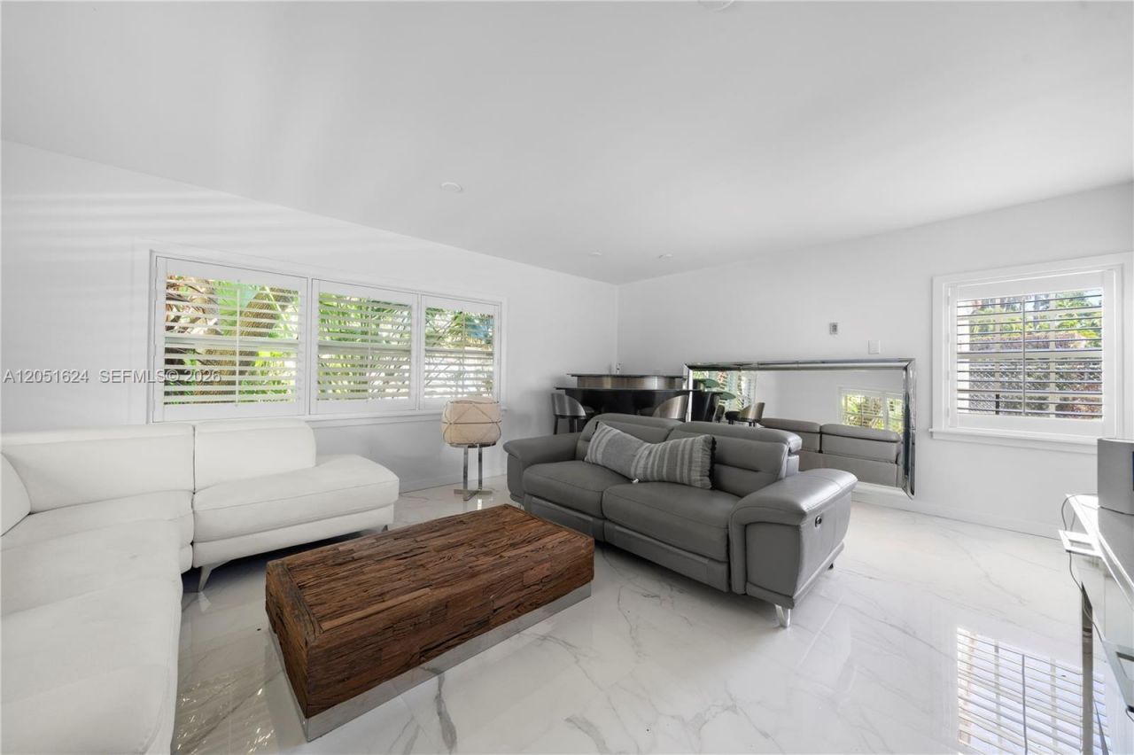 5824 Alton Rd, Miami Beach, FL 33140 Photo