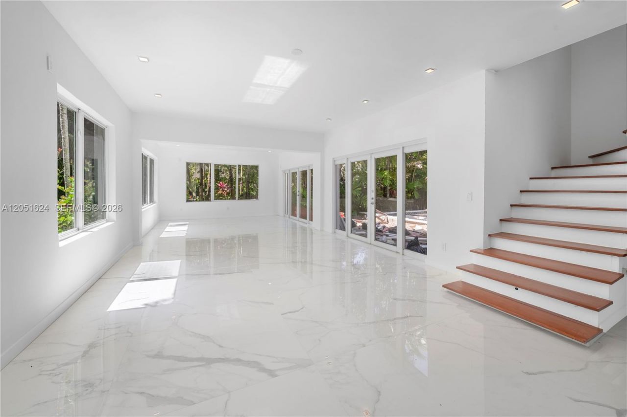 5824 Alton Rd, Miami Beach, FL 33140 Photo