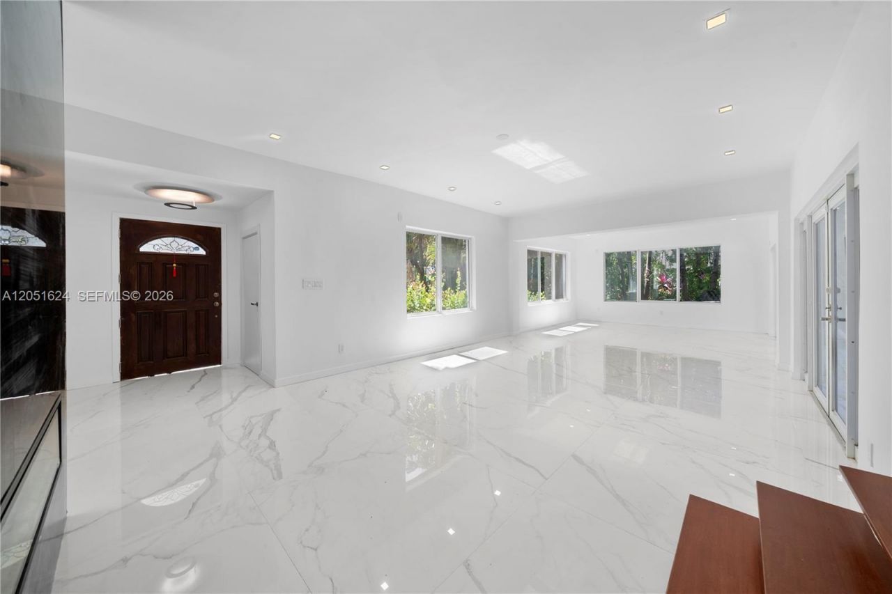 5824 Alton Rd, Miami Beach, FL 33140 Photo
