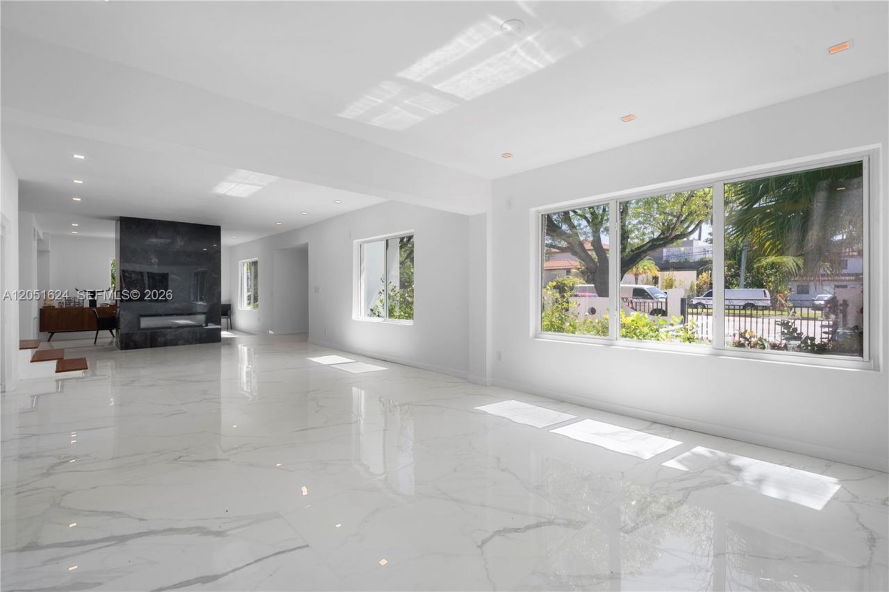 5824 Alton Rd, Miami Beach, FL 33140 Photo