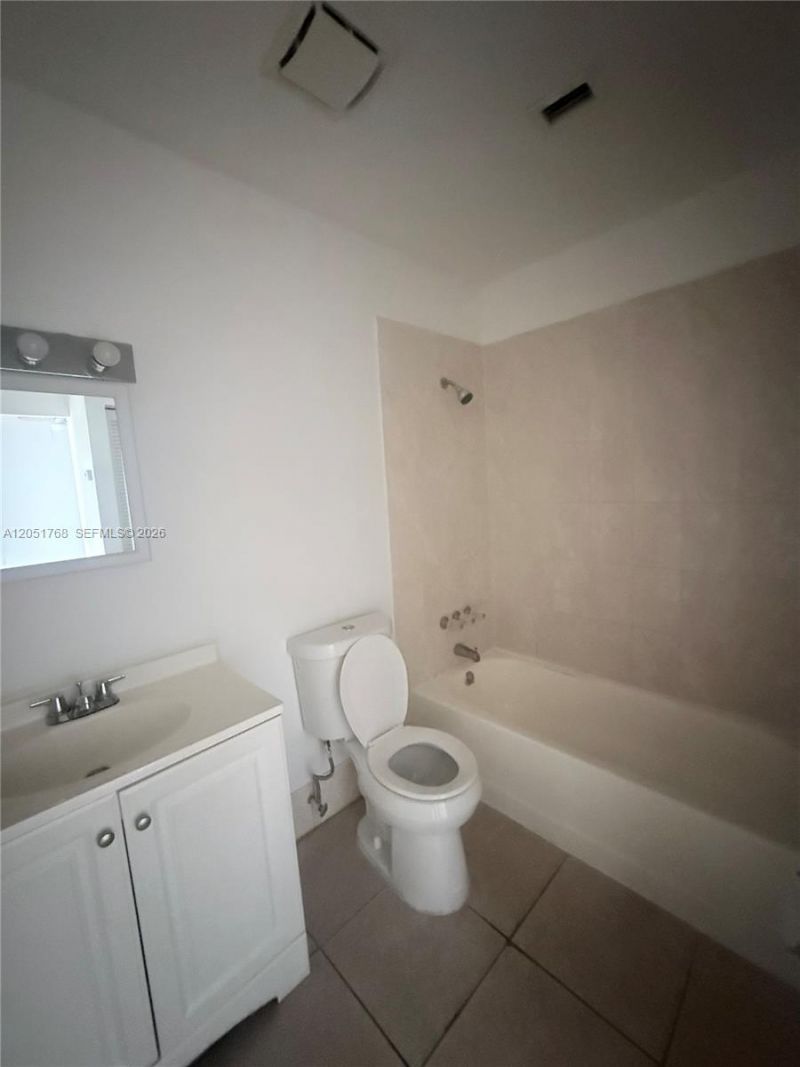 1990 NW 183rd St , Unit 11, Miami Gardens, FL 33056 Photo